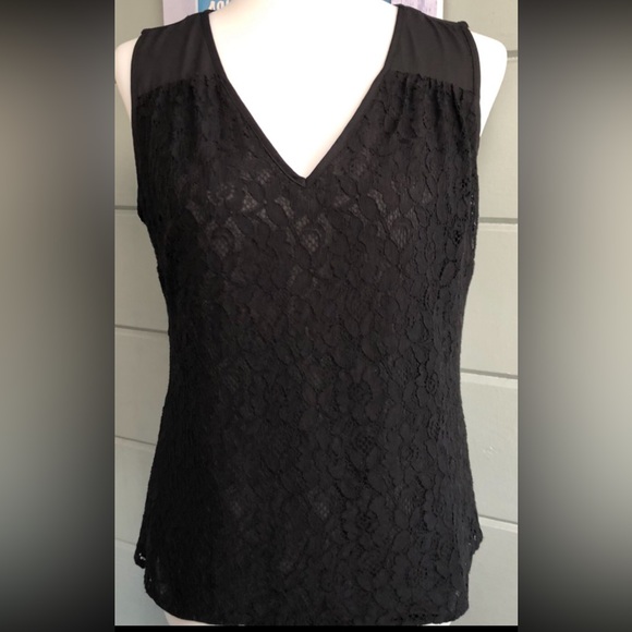💕Laundry by Shelli Segal black lace sleeveless top with back cutout - Picture 4 of 15